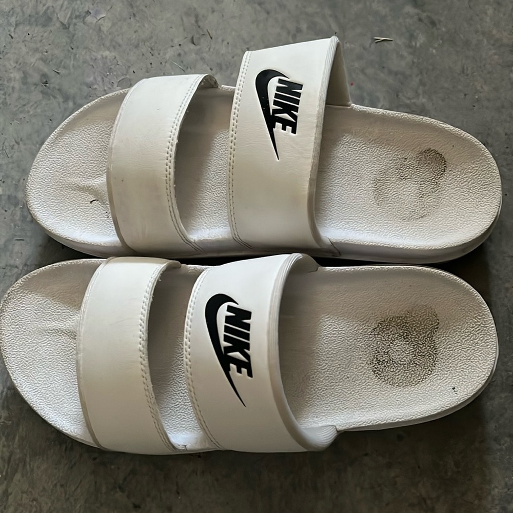 Nike slides